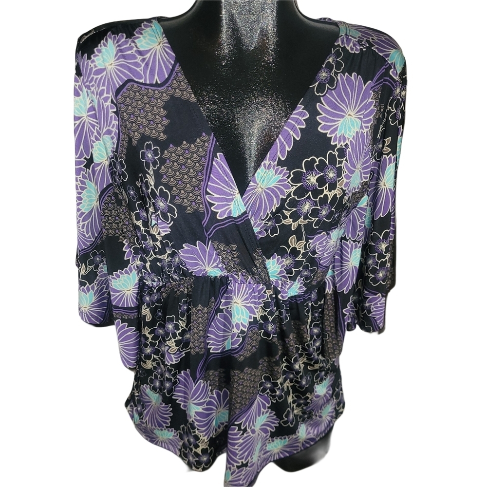 Suzy Shier Floral Kimono Style Top L